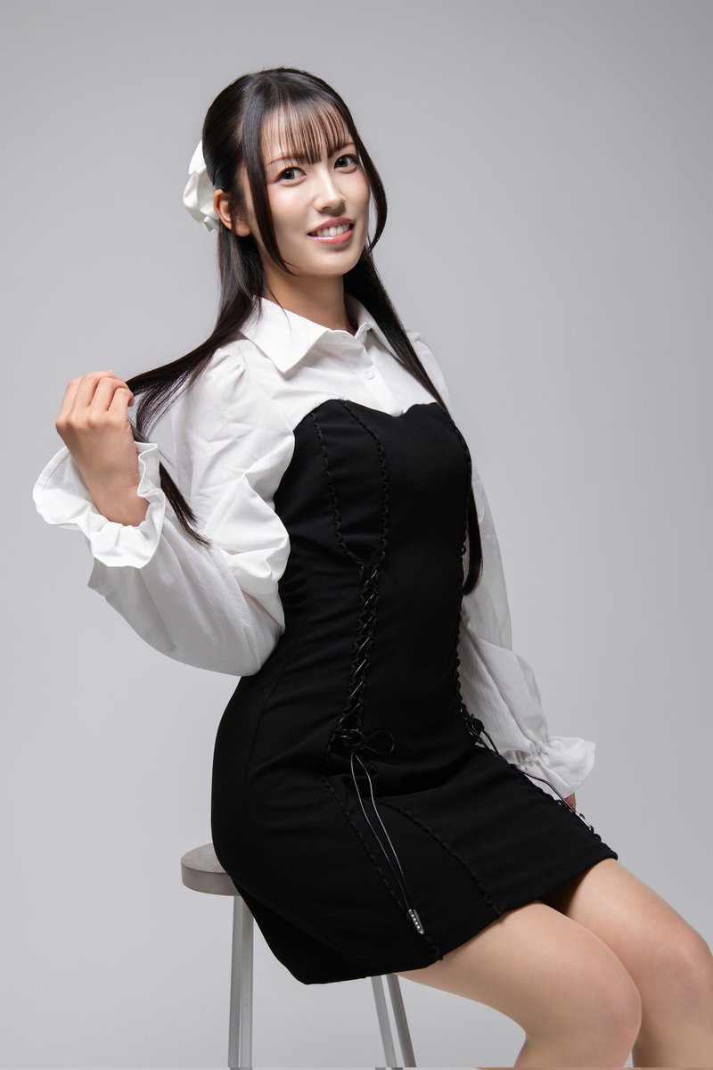気づけばもう5月だねー！
GWはみんな楽しんでる？？☺️
私は昨日の夜から実家に帰省中✨
2泊3日で短い時間だけど、ちょっとだけのんびりしてくるよ🫶

5月も笑顔で楽しく頑張ろー！✨

#RA #レースアンバサダー #RQ #佐藤陽奈 #fightひな子 #モデル #ポートレート撮影 #被写体 #新人 #デビュー #fight