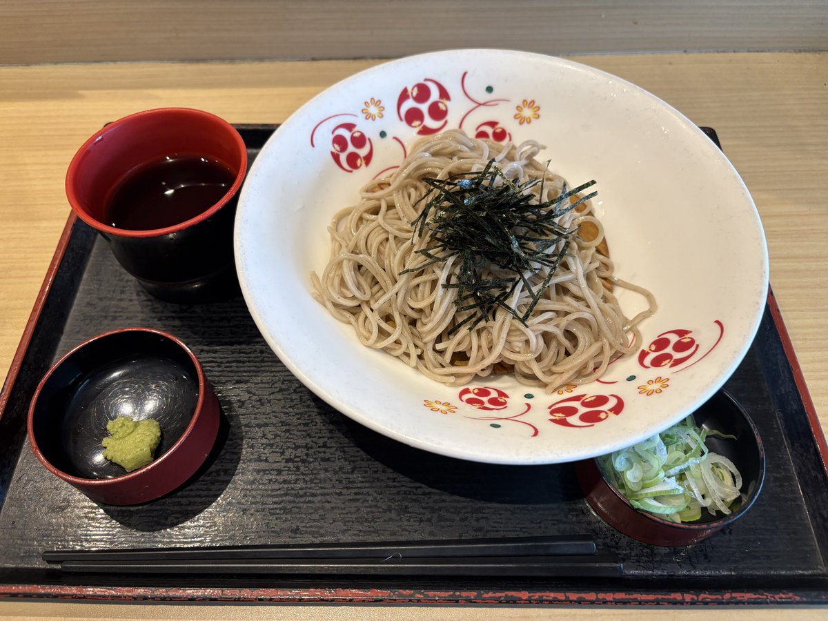 巨大建造物 tweet media