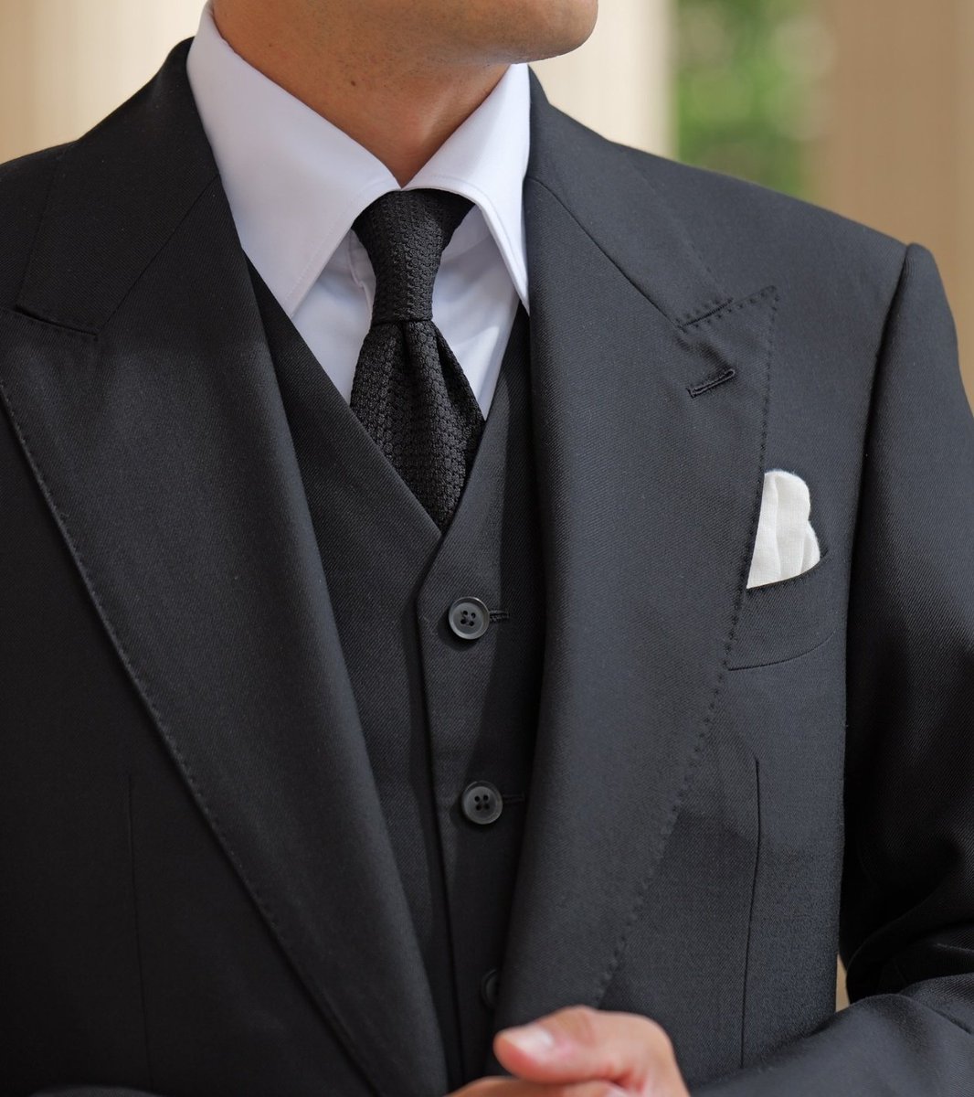 BossRule_12's tweet photo. The dreaded black suit .🔥 https://t.co/GdzdJrRPAx