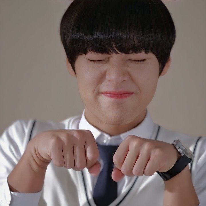 yeonforahn's tweet photo. korean directors when looking for versatile male lead cast who’s unrecognisable in every role

park jihoon https://t.co/qw9Xkipf6I