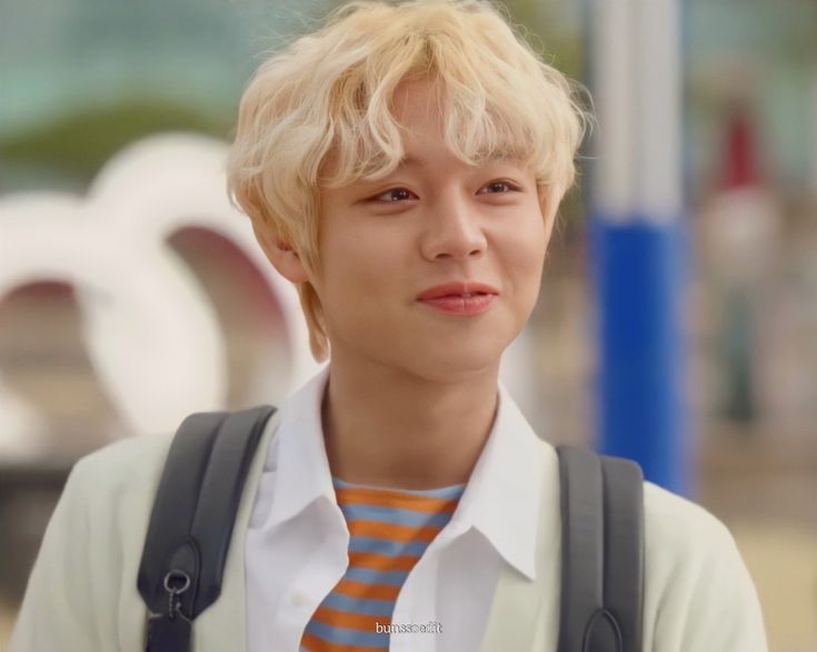 korean directors when looking for versatile male lead cast who’s unrecognisable in every role

park jihoon