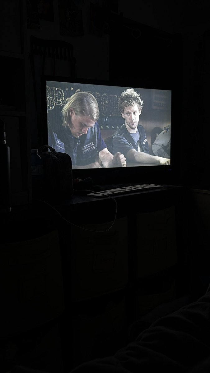 trishcourtsy's tweet photo. Best way to recover from a very long and intoxicated weekend. #SOA #hungover #girlsweekend https://t.co/OtfjRXadNa