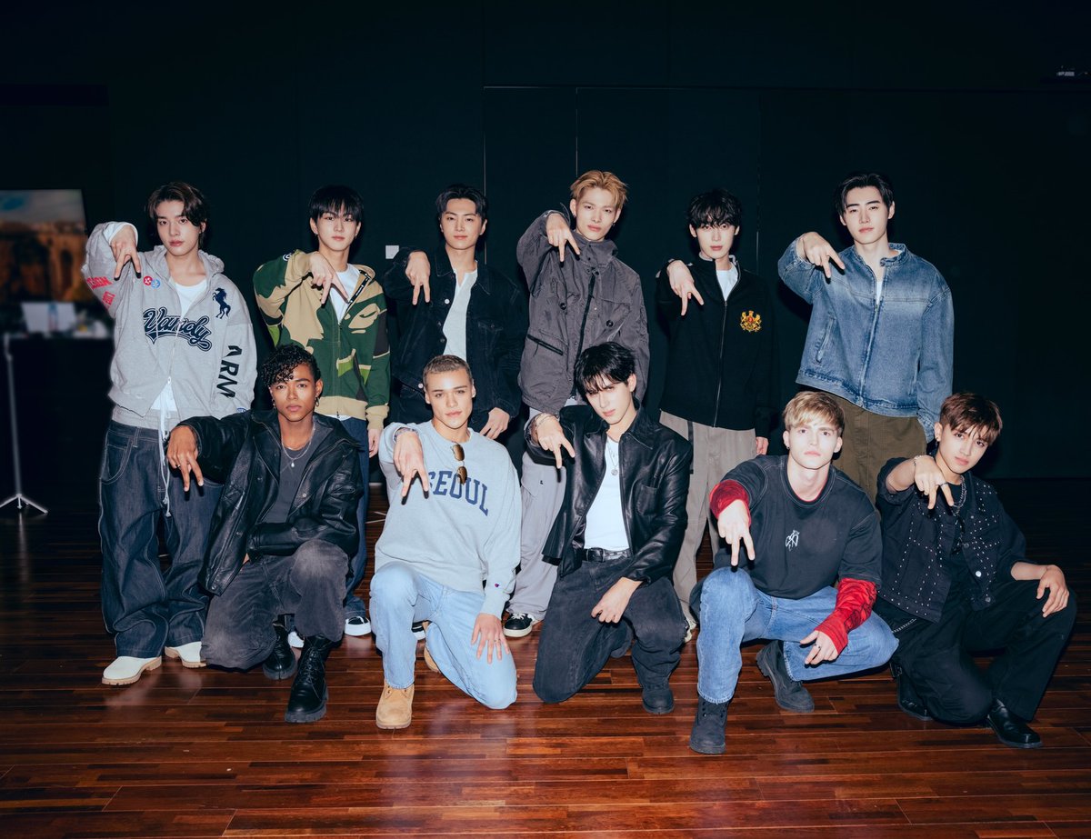 🦊🌻 | fan account tweet media