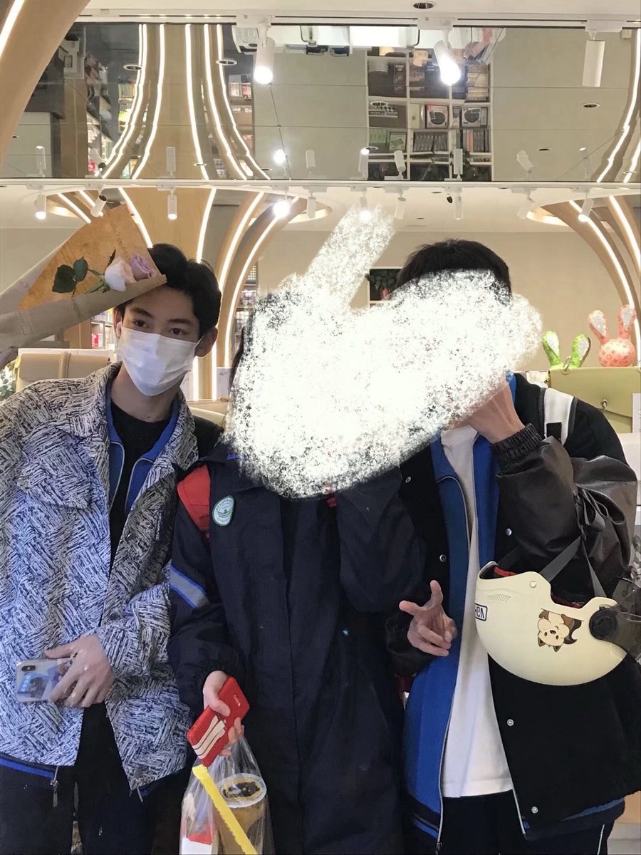 한냐냐냐 tweet media