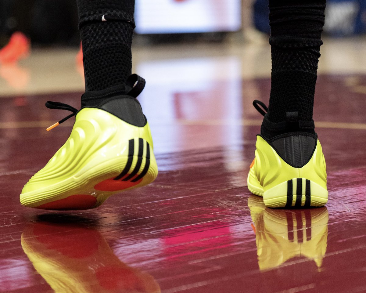 Nice Kicks tweet media