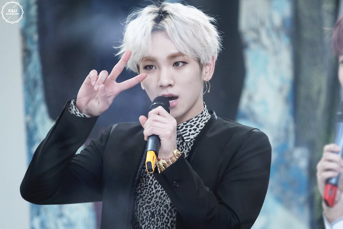 hourlykkb's tweet image. #KEY #키 #キー #SHINee #샤이니 @SHINee