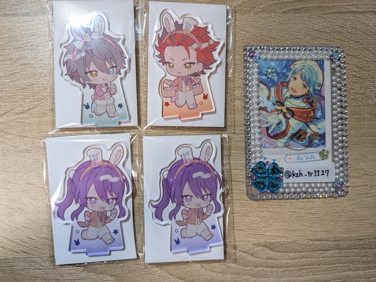 kzh_tr1127's tweet photo. 【交換譲渡】あんスタ アニカフェ コロッタ アクスタ
譲:
アクスタ:みか 紅郎 颯馬2
コロッタ:斑 藍良
ステッカー:藍良 マヨイ 宗 みか 敬人2 紅郎  なずな 光 つむぎ2 宙 嵐
求
アクスタ:創1または定価+送料
コロッタ:凪砂1>創
ステッカー:創または泉アドニス(友人分)または250円+送料
↓ https://t.co/U0IQYTi8c2