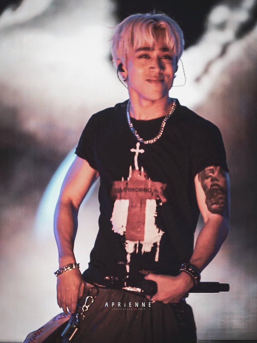 APRiENNEforJOSH's tweet photo. 260503 • Aurora Music Festival Day 2
📍 Clark Global City 

@JoshCullen_s 😏❤️‍🔥

SB19 AURORA TAKEOVER
@SB19Official #SB19 #SB19_JOSH
#SB19FiresUpAurora https://t.co/qP5GMUwHFC