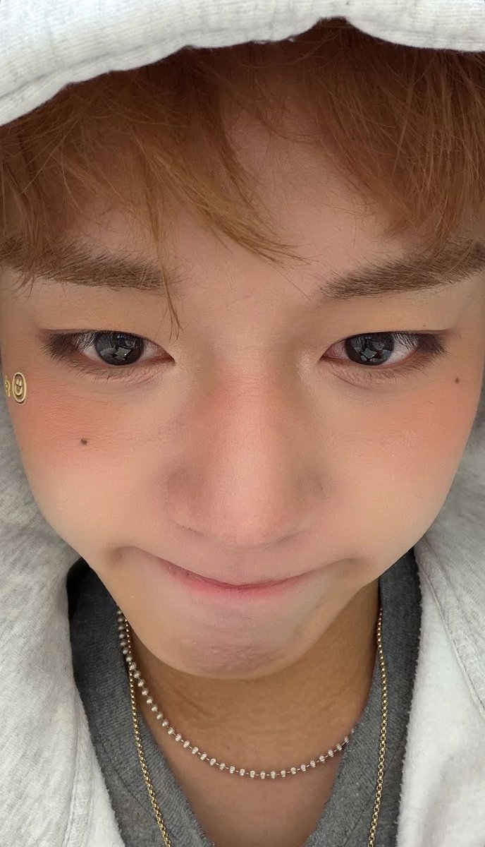 qria um fanmade desse jihoon pãozinho