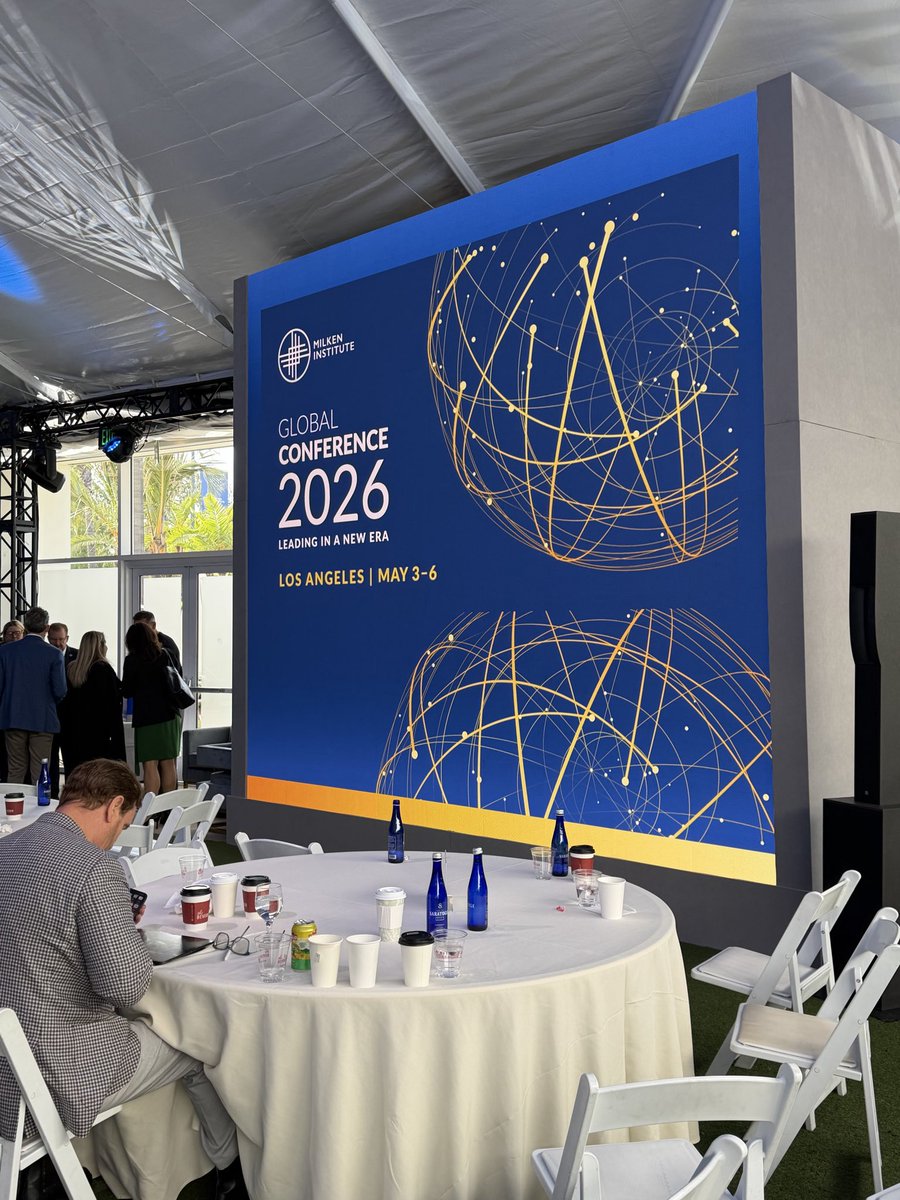 acecap_'s tweet photo. Gray clouds at Milken this year https://t.co/j0YffwElK2