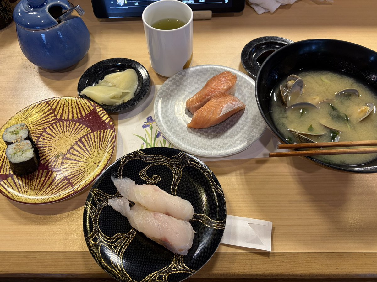 お寿司食べました