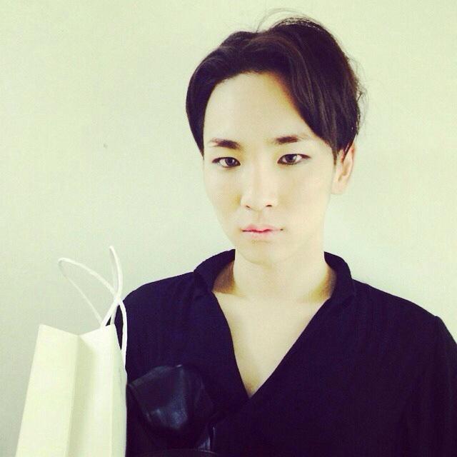 hourlykkb's tweet image. #KEY #키 #キー #SHINee #샤이니 @SHINee