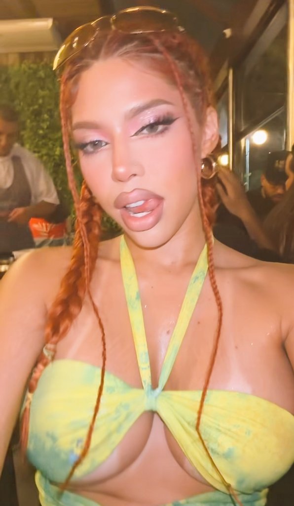Yeri con trenzas es 🥵🤤