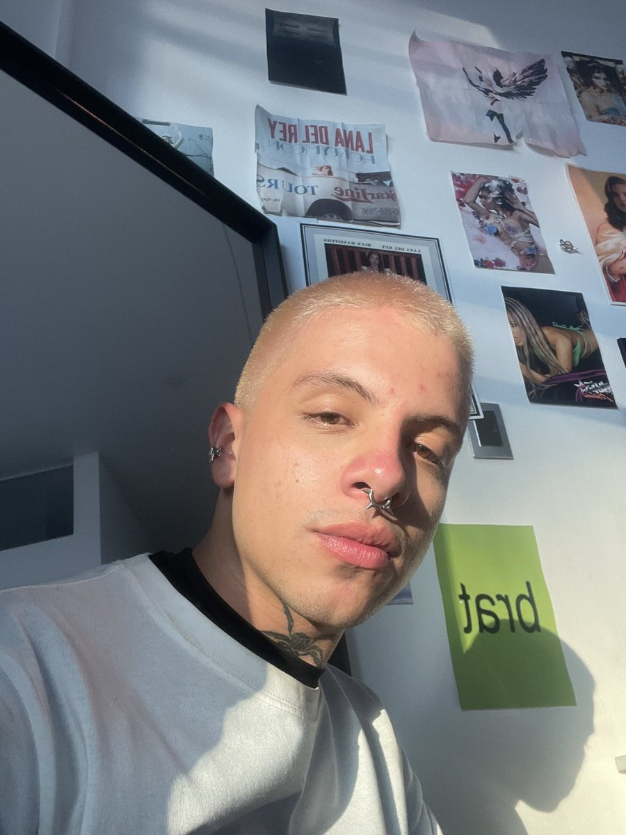 Daniel Uchis tweet media