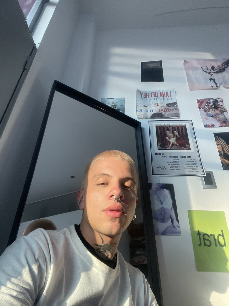 Daniel Uchis tweet media