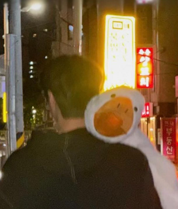 묘ฅ tweet media