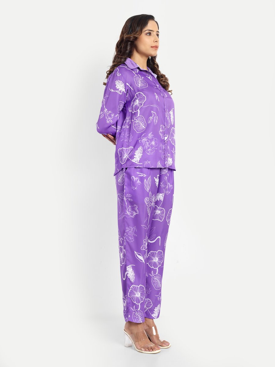 TrendlandForHer's tweet image. Upgrade your everyday style 💜
The Jaila Shirt brings comfort + trend together with a bold floral vibe 🌸✨Perfect for casual days &amp;amp; effortless chic looks!
🛍️ Shop now: trendland.co.in/products/jaila… 
#WomensFashion #NewArrivals #CasualStyle #OOTD #IndianFashion #FloralFashion