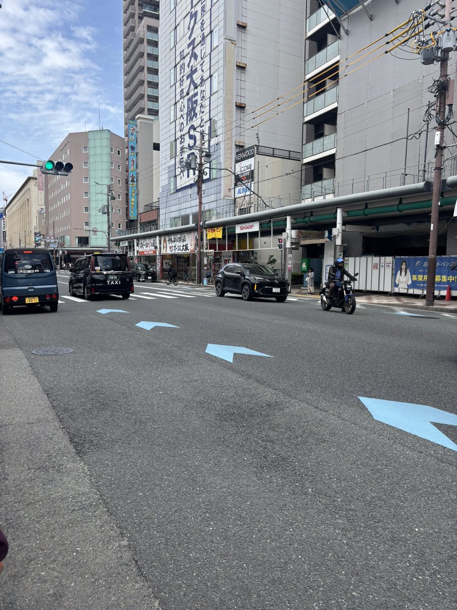 まつん tweet media