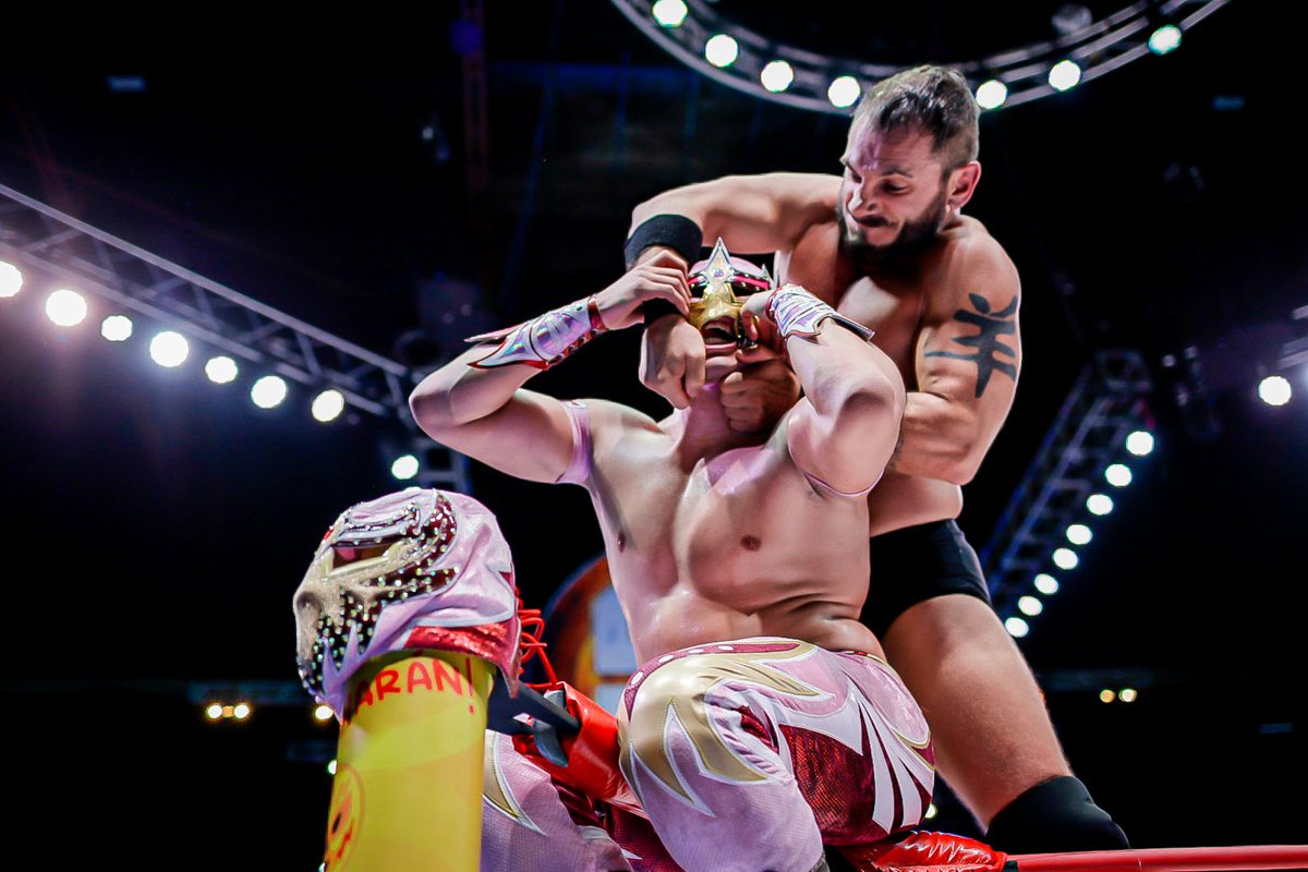 Lucha Libre CMLL tweet media