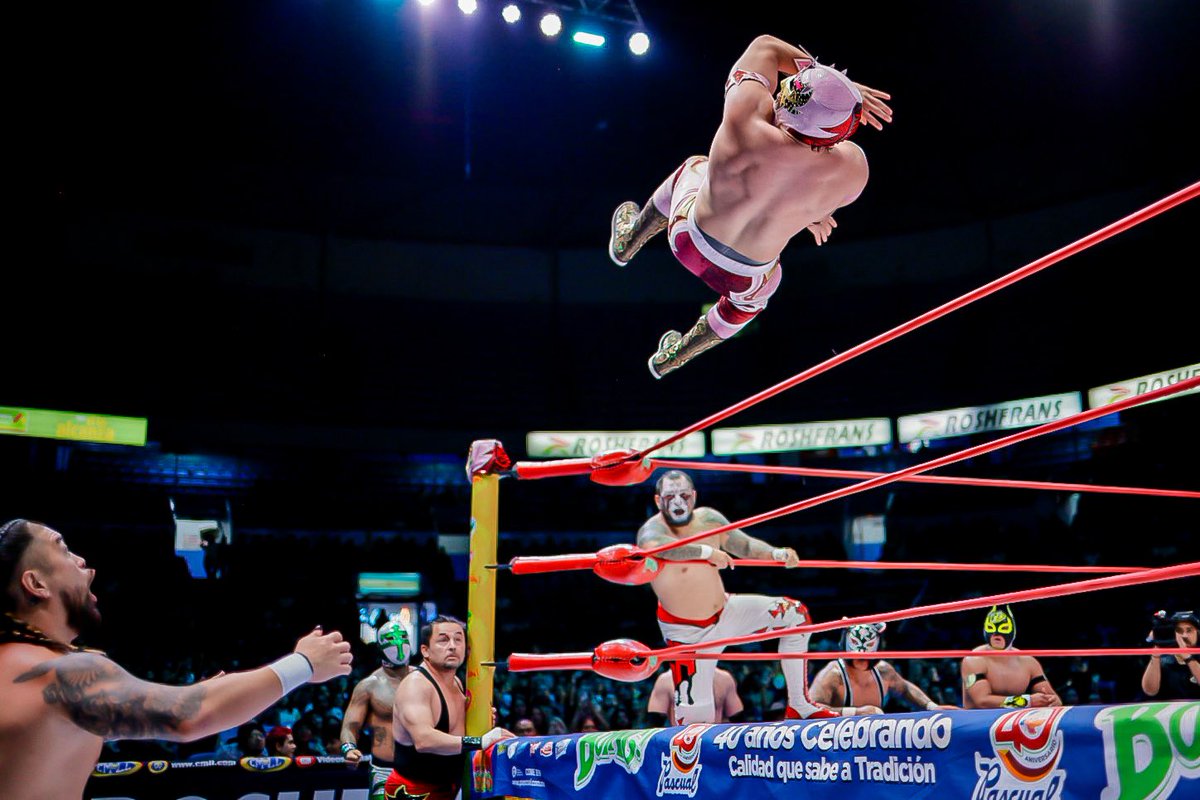 Lucha Libre CMLL tweet media