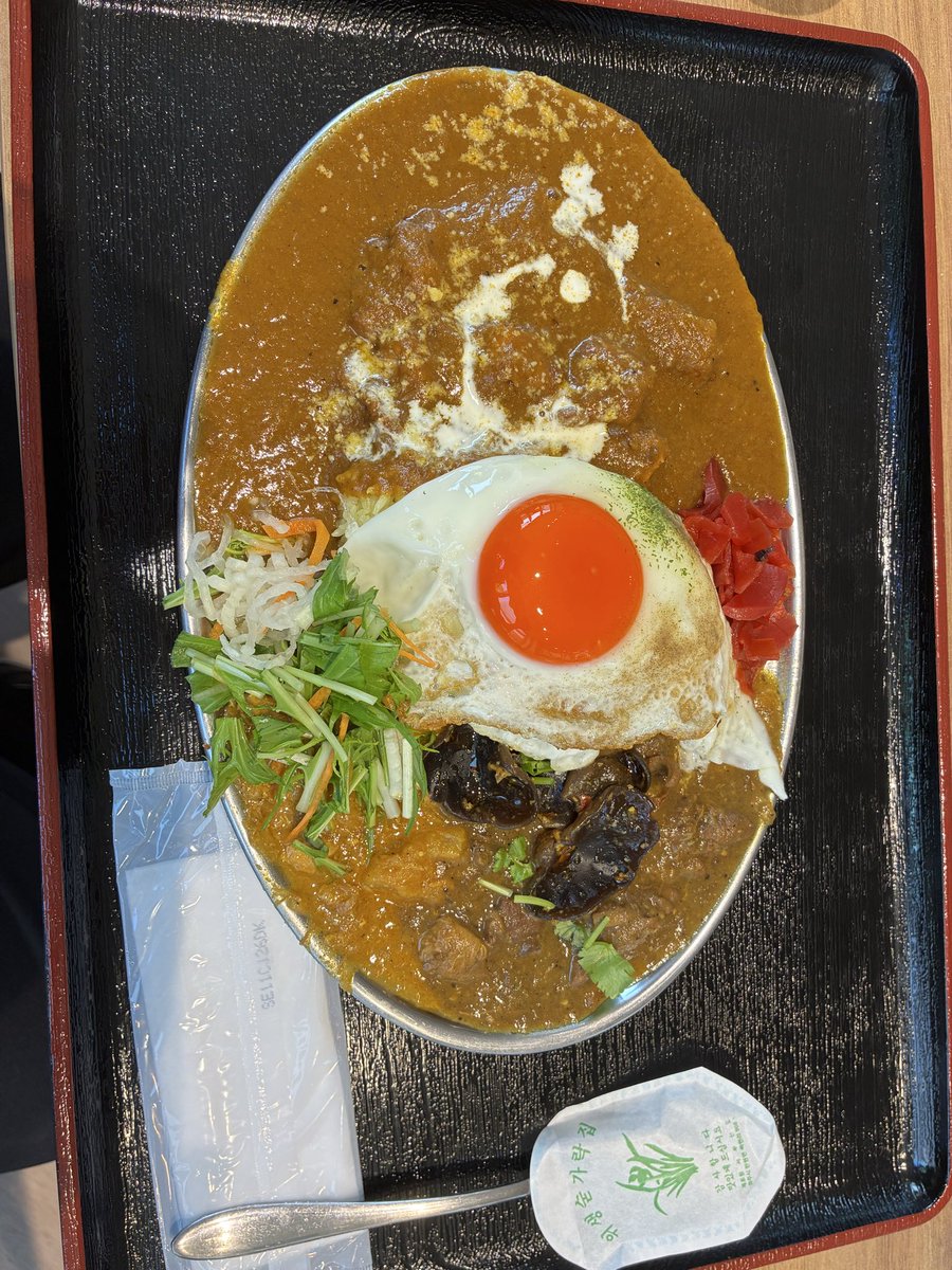 ケッチャ tweet media