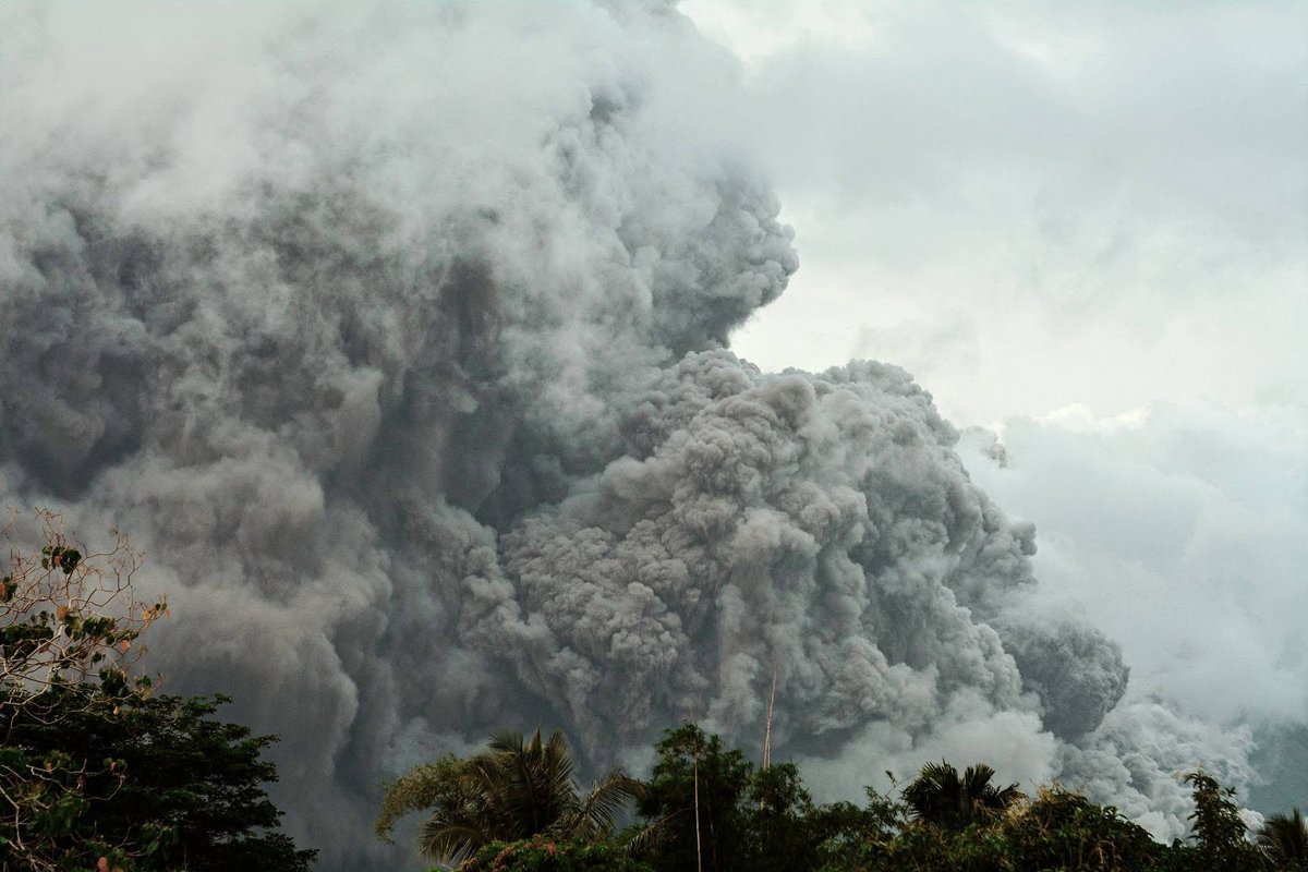 CCTVAsiaPacific's tweet image. 🌋 More than 10,000 individuals have been affected by the ongoing unrest of #MayonVolcano, and more than 5,000 persons are currently staying in evacuation centers, the National Disaster Risk Reduction and Management Council of the #Philippines said in its latest report on Monday.