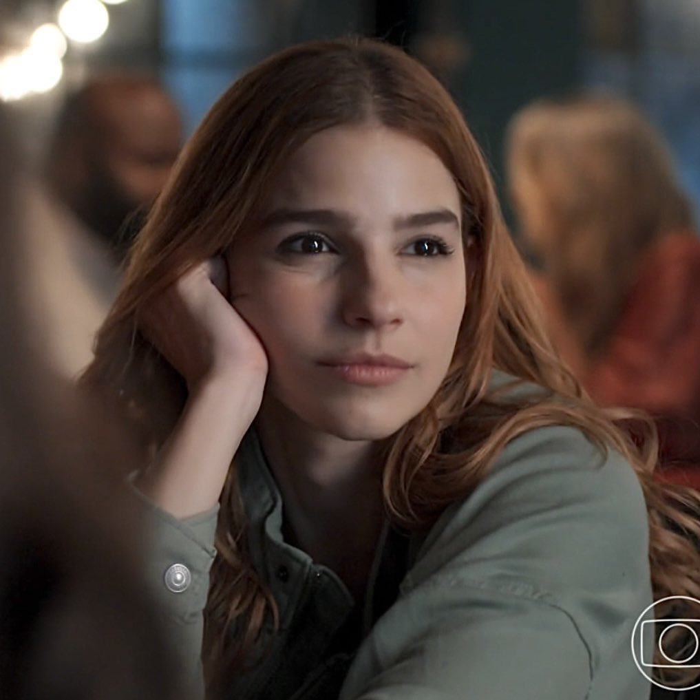 Carla tweet media