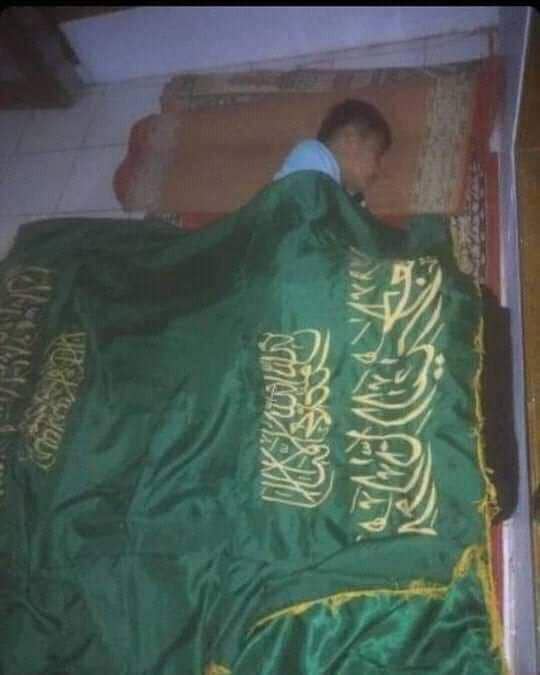screamderita's tweet photo. pura-pura meninggal, masih males masuk kerja https://t.co/S607pMPGaM