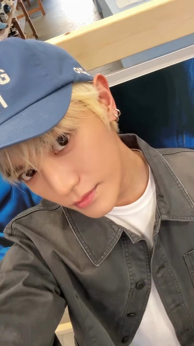 taeyong pics tweet media