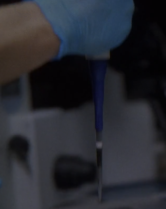 cedar_waxw1ngs's tweet image. audible sigh of relief. phew. there's a filter. hah. for a second i was worried he'd have to find a manual for recalibrating a micropipette.