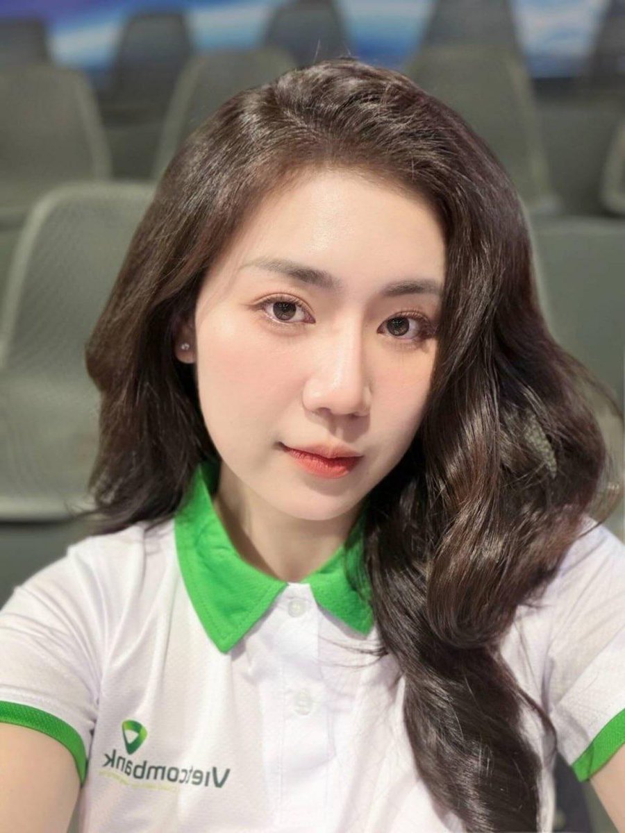 Minh Hằng tweet media