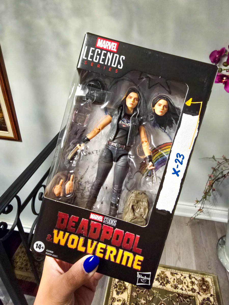EmpressCarri's tweet image. X23 was so worth waiting for! Glad this is my first one, I was going to go for X-Force Laura but couldn't pass this version up! Love Hasbro didn't hold back on designing this wave. Hope we will get more for the movie characters #Wolverine #LauraKinney #X23 #MarvelLegends