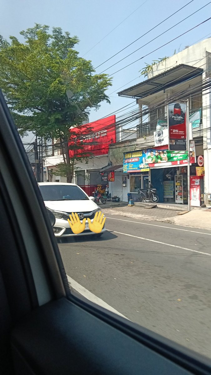 Emang klo lg gak galo, tbtb playlist mobilnya "titik nadir" emang jd tbtb meloww yaa guis yak😆👍