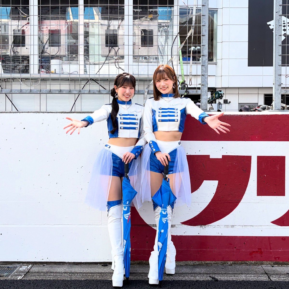petroplanjapan's tweet photo. Super GT Rd. 2 Fuji 
Syntium LMcorsa 60号車
ピットウォーク💙

#petronas #superGT #racingdriver #レースアンバサダー #スーパーgt https://t.co/gPWo7lQSJm