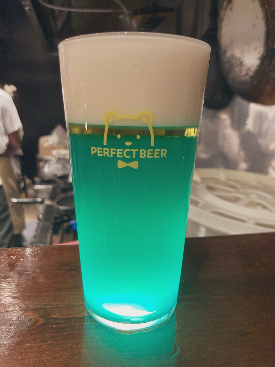 Emily_v_Minnie's tweet photo. ジュビリーブルーなビール飲んだ。 https://t.co/9TZh3HuWzo