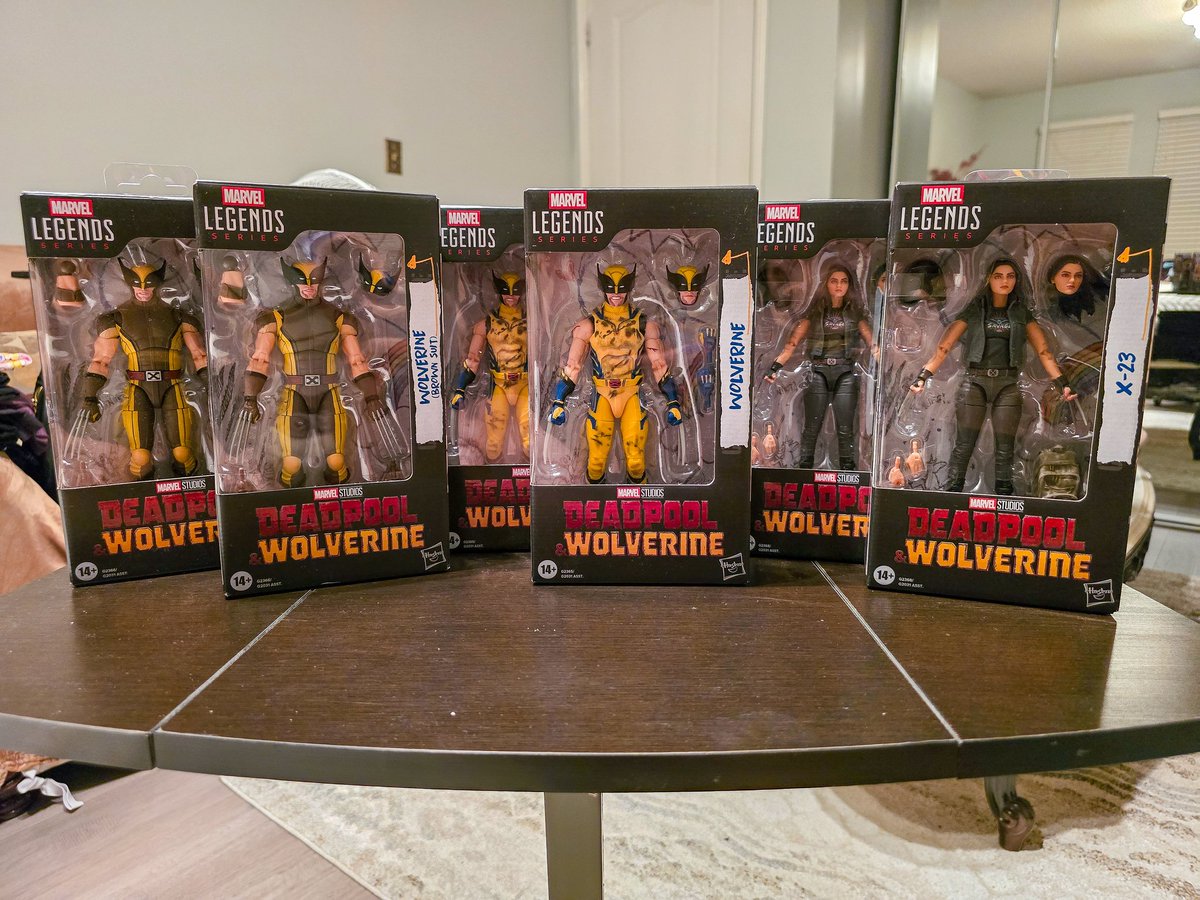 EmpressCarri's tweet image. Can confirm one of the best feelings in life is having a Wolverine harem lol! Got second figures for the collecting aspect. I hated waiting so long but it paid off! Poor Movie Wolvie has competition now #DeadpoolAndWolverine #Wolverine #X23 #MarvelLegends #ActionFigures
