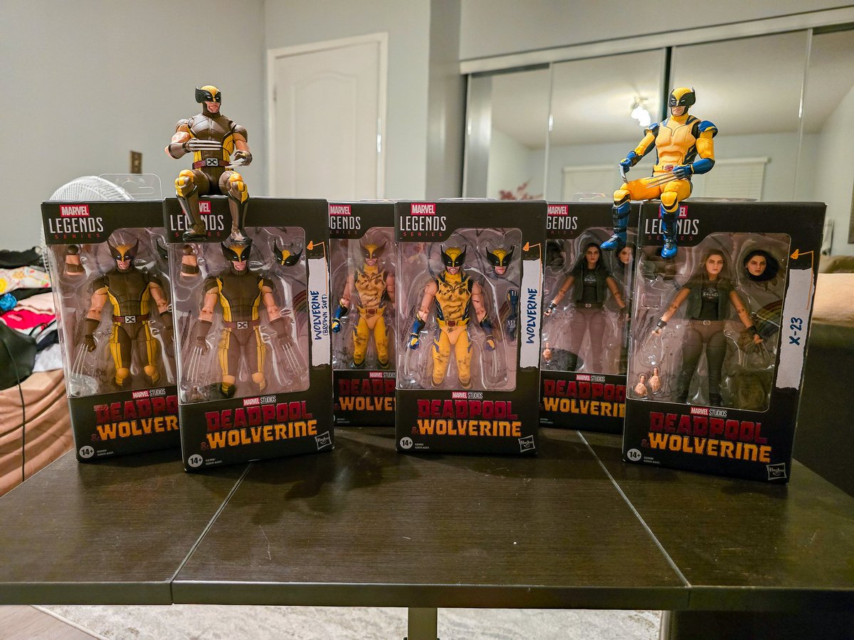EmpressCarri's tweet image. Can confirm one of the best feelings in life is having a Wolverine harem lol! Got second figures for the collecting aspect. I hated waiting so long but it paid off! Poor Movie Wolvie has competition now #DeadpoolAndWolverine #Wolverine #X23 #MarvelLegends #ActionFigures