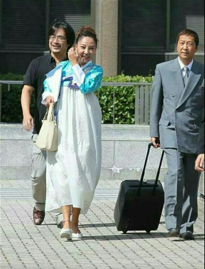 蓮舫赤軍 tweet media