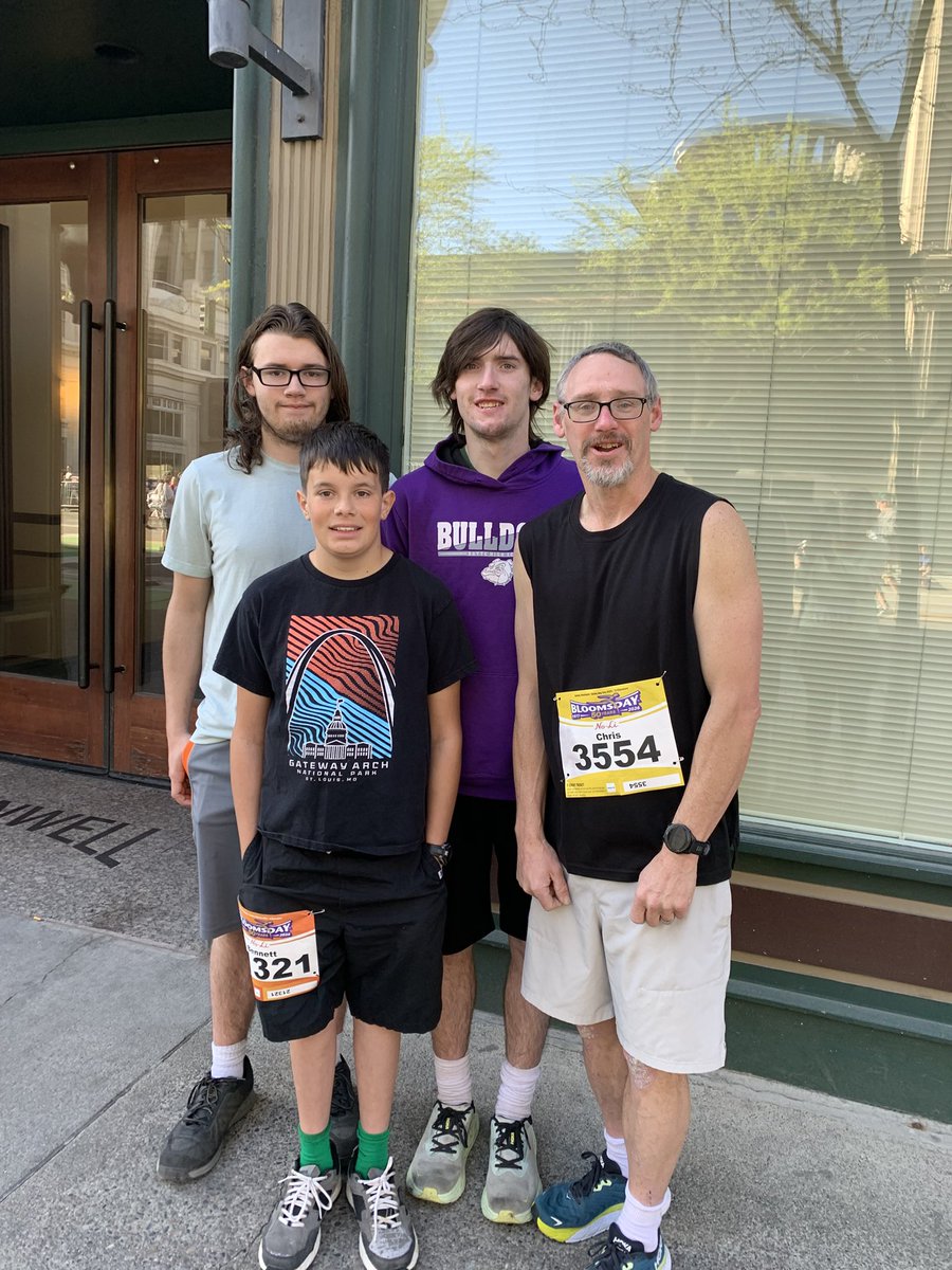thehunter10's tweet photo. Bloomsday run 2026. Before and after the race. https://t.co/nMppSnvMqN