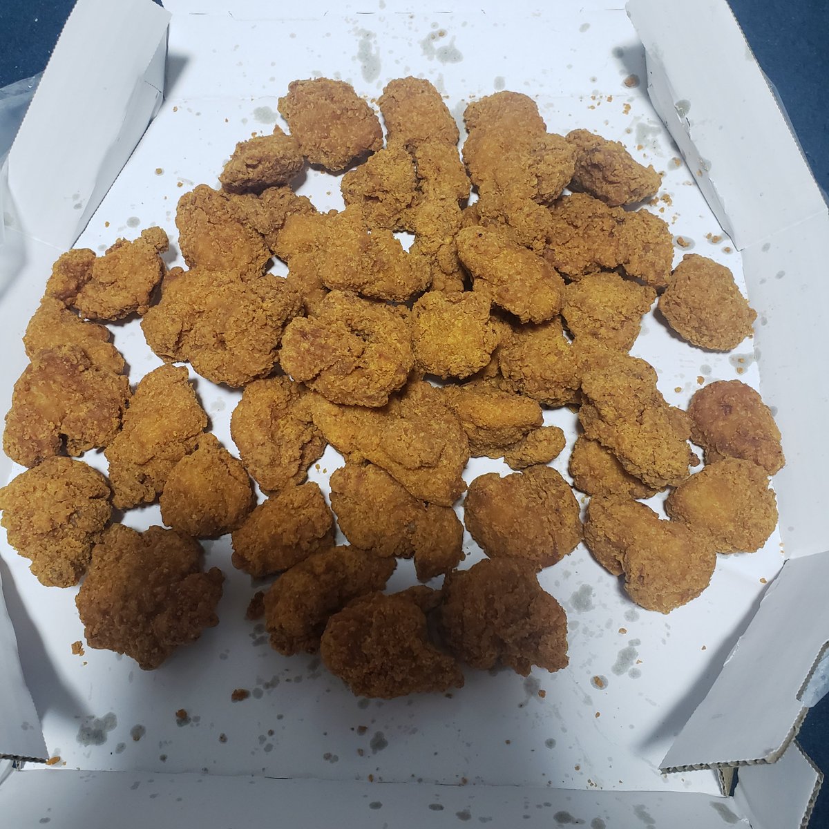 家の前がピザ屋さんってヤバいね(*´Д｀*)ｶﾗｱｹﾞ1kg

スマホで注文して、少ししたら家出ればもう出来てるんだもん