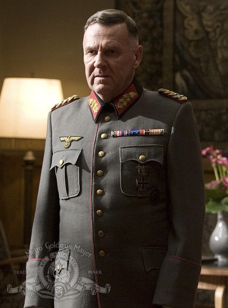 deOliBeiro's tweet photo. @fiscaldofim FILME: “OPERAÇÃO VALKÜRE”
PERSONAGEM: GENERAL FRIEDRICH FROMM (INTERPRETADO PELO EXCELENTE &amp; SAUDOSO TOM WILKINSON);

GENERAL FROMM FOI UM VERDADEIRO “RATO”; POIS, TRAIU AO REGIME EM Q INTEGRAVA, P/DEPOIS TRAIR A RESISTÊNCIA, SEMPRE EM BENESSES PRÓPRIAS.

&amp; AÍ, LEMBRAM DE ALGO ?? https://t.co/sAprVUhdDB