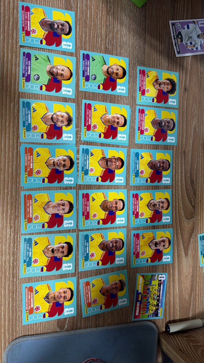 SoyRicharGarcia's tweet image. Así me fue con mi caja de álbum de Panini #Panini #Colombia - luego el balance