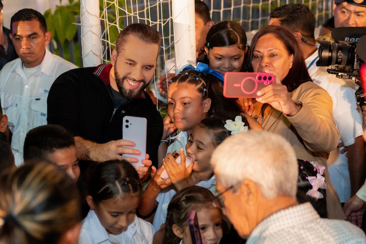 Henry García 🇸🇻 tweet media