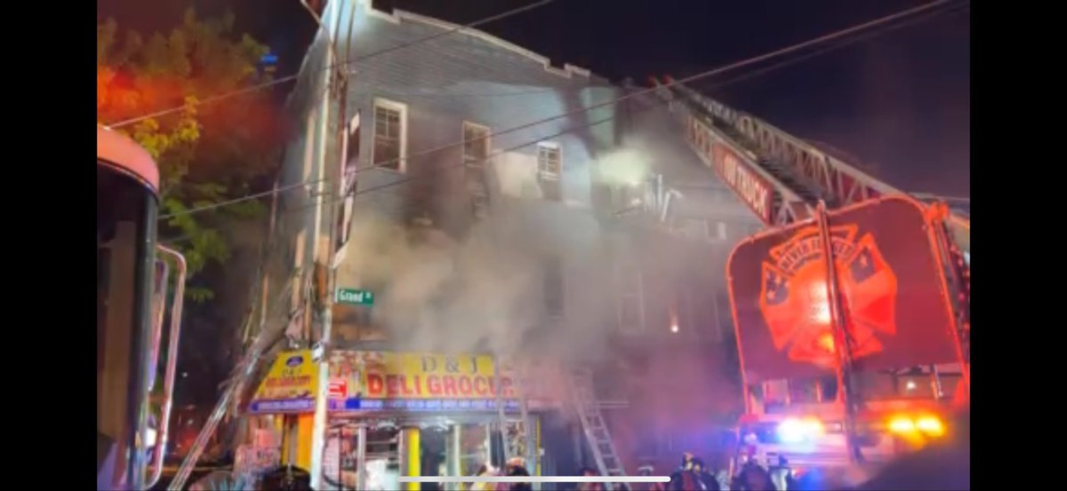 HAPPENING NOW: FDNY units are operating at a 3-alarm fire on Grand Street in Brooklyn.