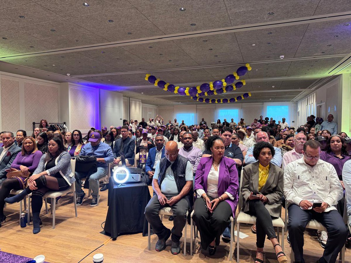 JohnnyPujols's tweet photo. La Seccional Madrid nos recibió en una asamblea desbordada por compañeros y compañeras. Una representación de calidad y liderazgo que confirma lo que ya se siente en cada rincón donde haya un dominicano: el PLD vuelve.

Cantidad. Calidad. Compromiso. https://t.co/a7hyIpNl9p