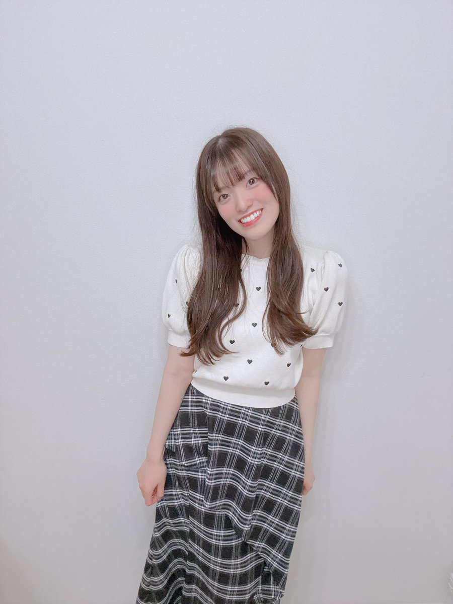 髪伸びたな〜💃
これくらいの長さかわいいすき！

最近暑くて切ろうか迷ったけど、
写真見返してみたら、これくらいの長さが1番似合ってると思ったの！
(ฅω•ฅ)ﾁﾗ 𓈒𓂂𓏸(ショートすきな人ごめんなさい！笑)