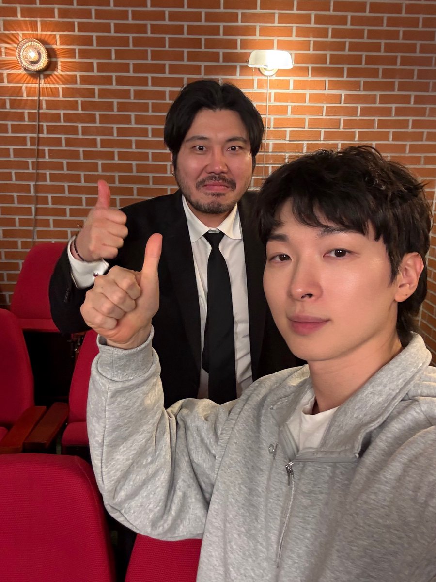 오늘은, 저텐 촬영 중 멤버들이 남겨준 상큼한 셀카 전해드려요📸

<미락구락수의 재능판정단> &amp; <기적 사연극장> 새로운 주제를 준비하며, 이번 주는 살짝 쉬어갑니다!

대신 멤버십에는 <저텐 촬영장 비하인드 영상>이 대기 중😉
금요일까지 신곡 &amp; 콘서트 여운을 즐기며 조금만 기다려 주세요!