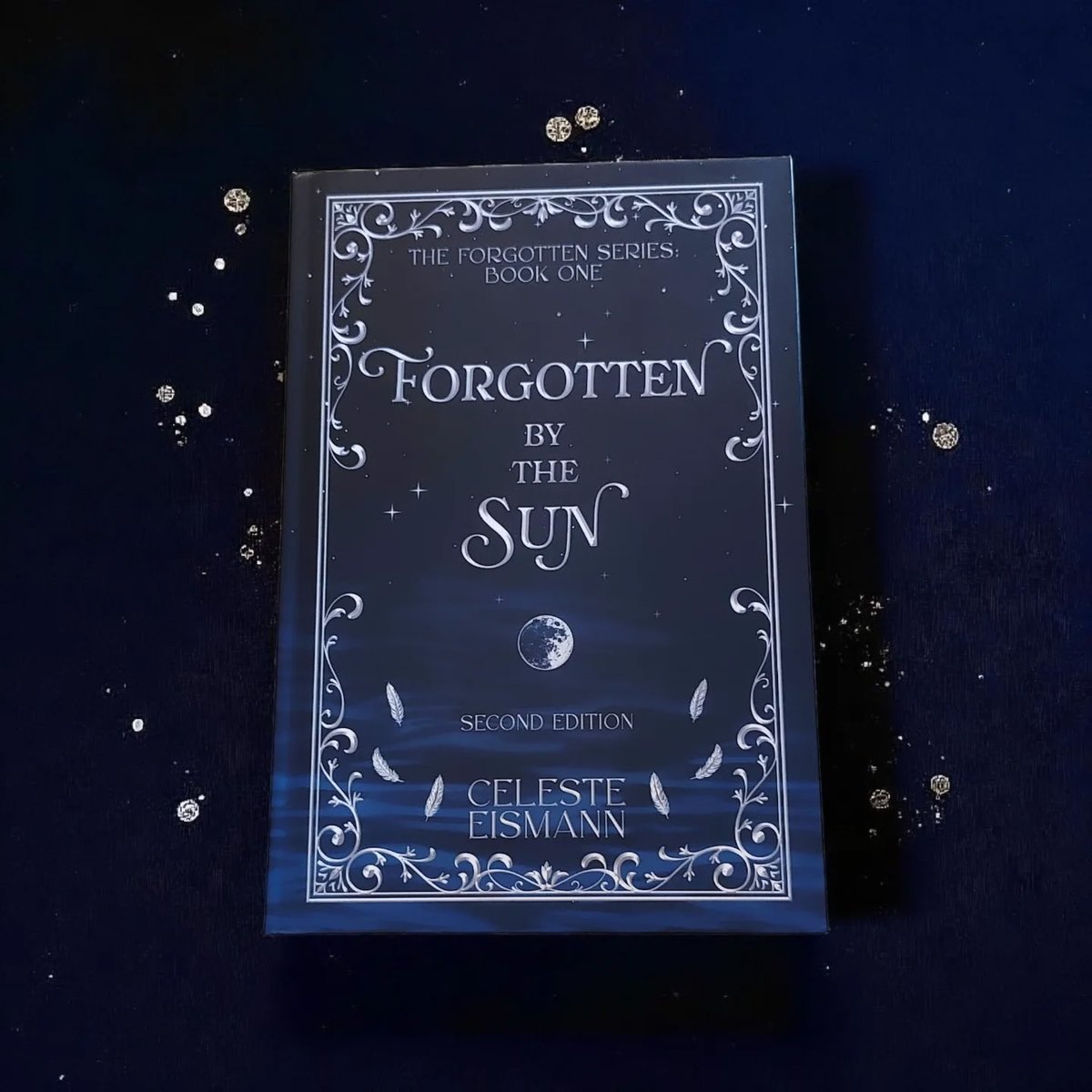 CelesteEismann's tweet photo. @jamessauthor Even the sun forgets what it once shined upon. 🌙 
Get lost in a world of vampires, ancient rivalries, and a love that defies logic. ✨ Perfect for fans of Twilight and The Shadowhunter Chronicles.

https://t.co/4aurUucGep https://t.co/vTsdq2MpHi