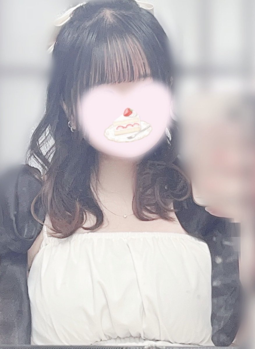 あず tweet media