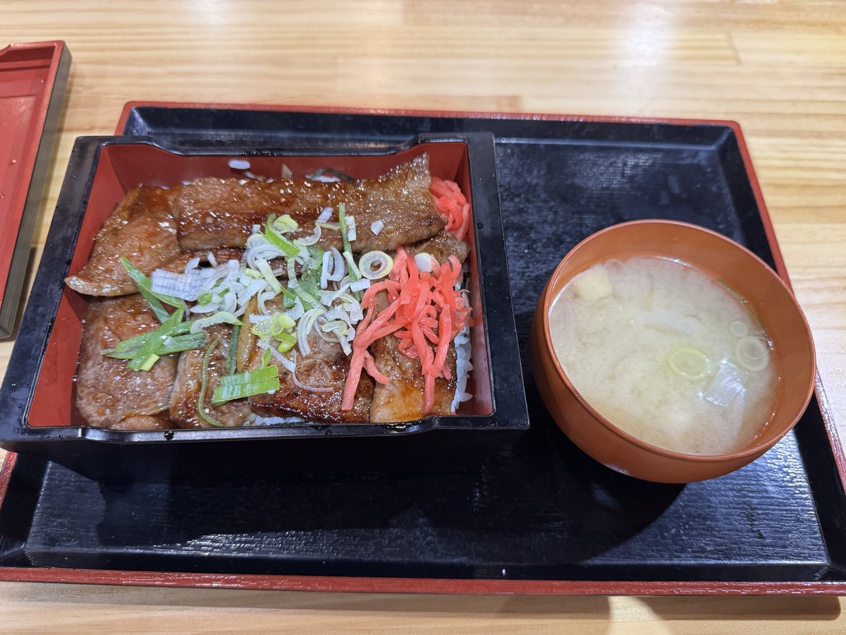 フーバー tweet media